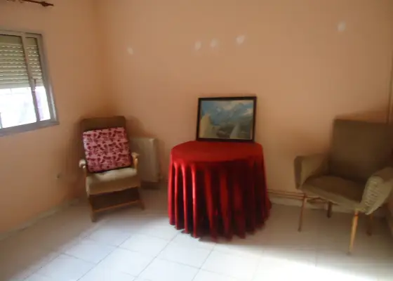 Venta de parte de casa con acceso independiente de tres dormitorios y un baño en Manzanares
