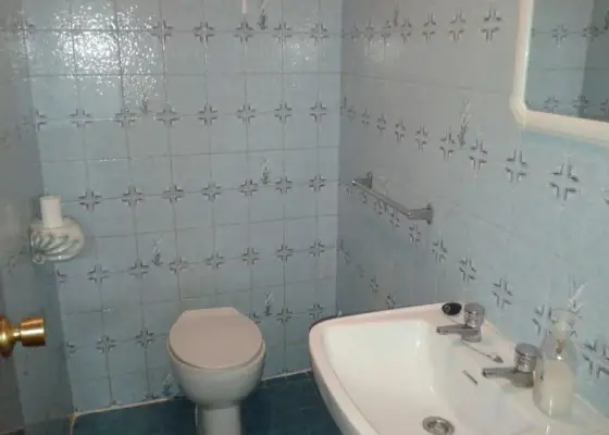Venta de piso de cuatro dormitorios en zona hospital calefacción incluida en el precio en Manzanares