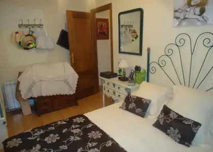 Venta de piso de cuatro dormitorios y dos cuartos de baño en zona la vereda con Plaza de Garaje en Manzanares