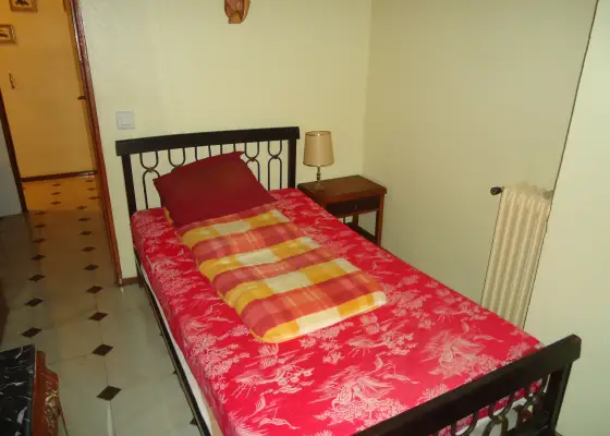 Venta de piso de dos dormitorios en zona centro para reformar en Manzanares