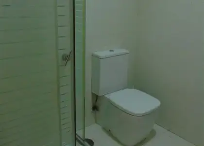 Venta en rentabilidad. Se vende apartamento de un dormitorio con garaje y trastero ubicada junto a Plaza del Arenal. Vivienda actualmente arrendada en Alcázar de San Juan