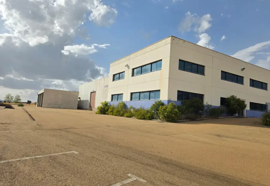 Venta Nave en Puertollano con Ascensor