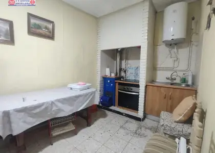 Vivienda junto al torreón con amplio garaje y patio de más de 140 metros (ampliable a 300) en Alcázar de San Juan