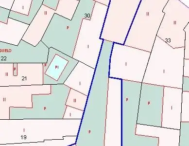 Vivienda junto al torreón con amplio garaje y patio de más de 140 metros (ampliable a 300) en Alcázar de San Juan