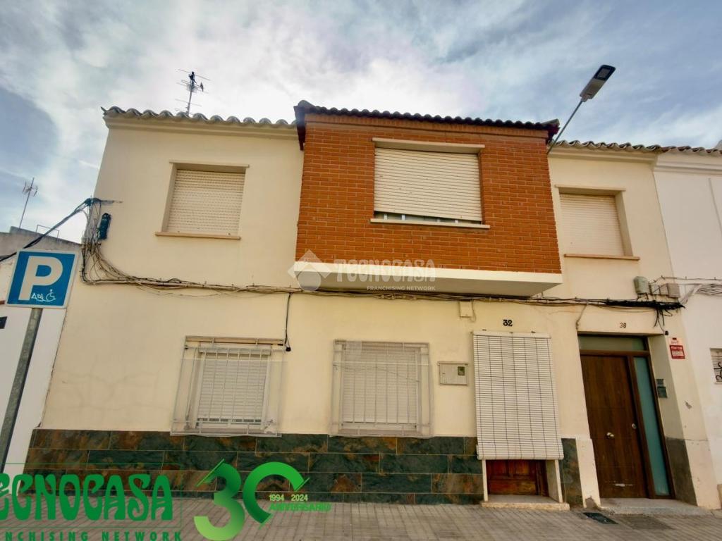 Casa en venta en Alcázar De San Juan - Alcázar De San Juan, 99.900 €, 80 m2, ref. 666790