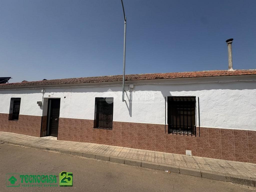 Casa en venta en Piedrabuena - Piedrabuena, 59.900 €, 197 m2, ref. 667039