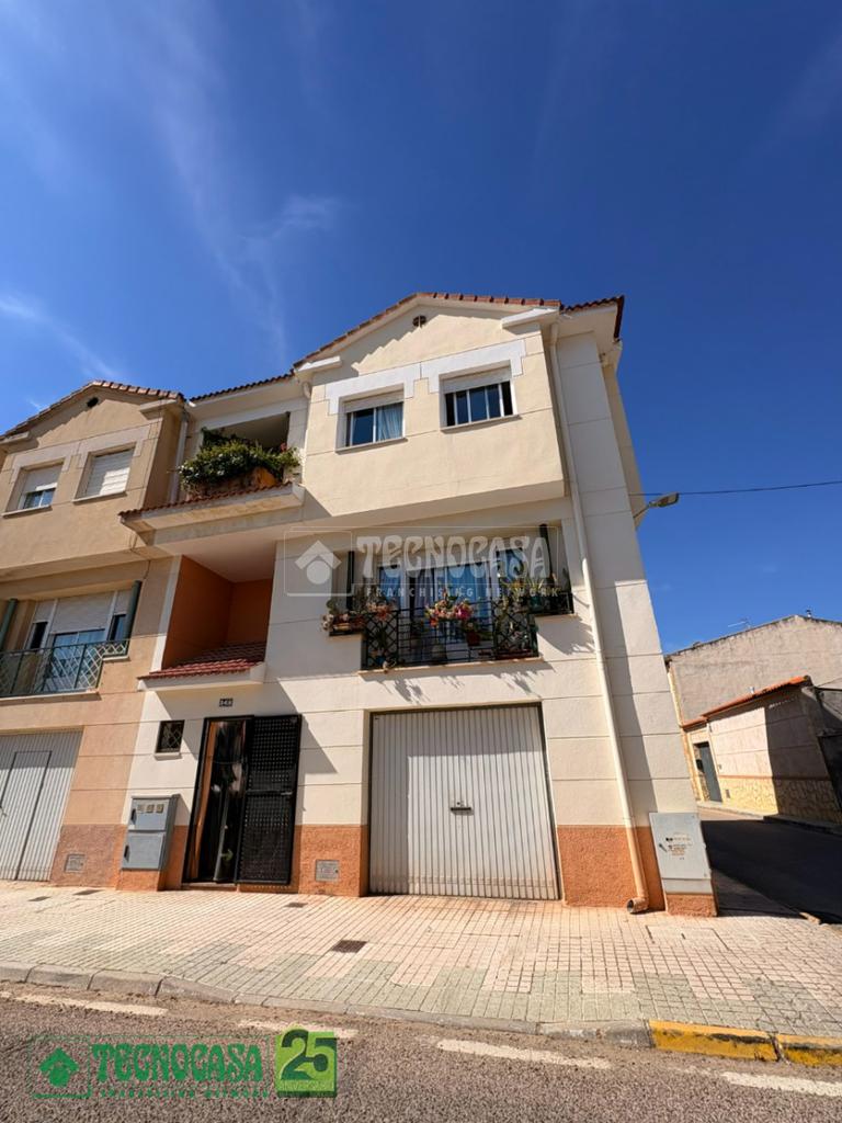 Casa en venta en Lillo - Lillo, 120.900 €, 219 m2, ref. 655949 en Lillo