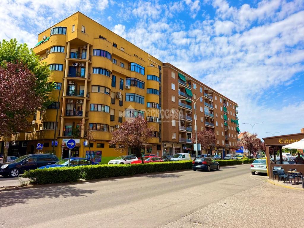 Piso en venta en Talavera De La Reina - Francisco Aguirre - Tres Olivos, La Estación , 149.900 €, 146 m2, ref. 665413 en Talavera de la Reina