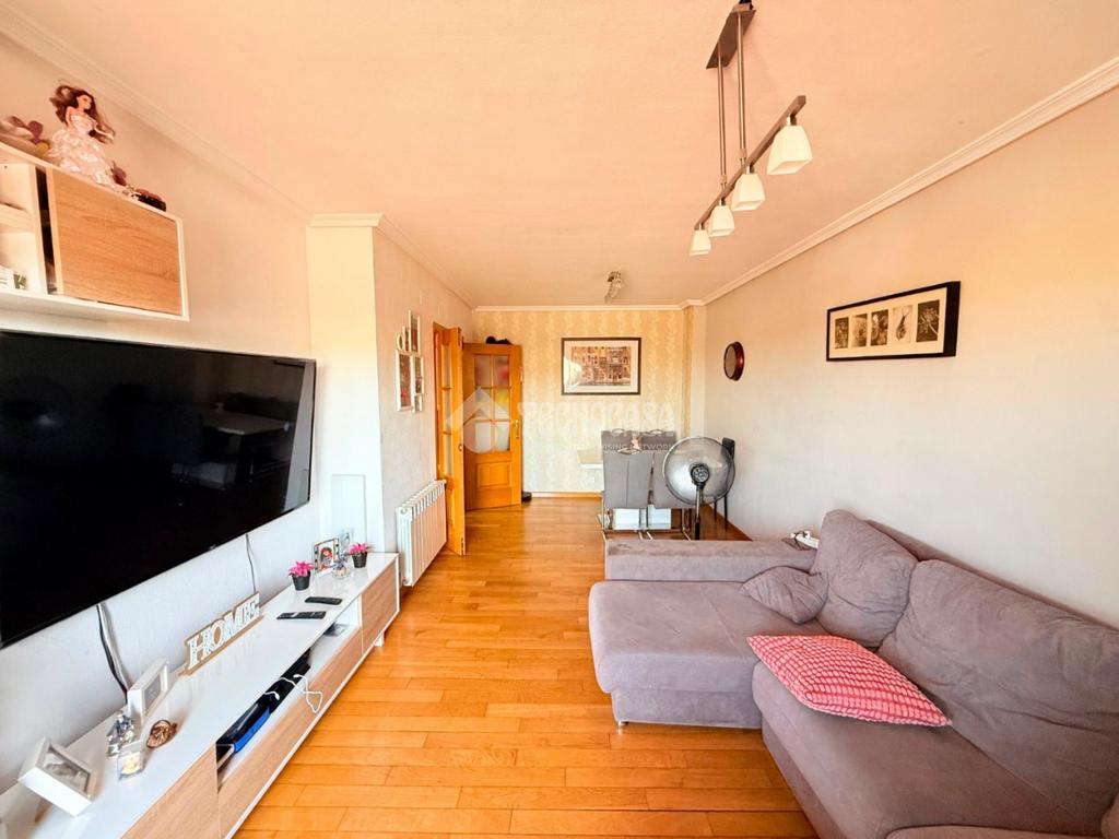 Piso en venta en Seseña - Seseña, 207.000 €, 143 m2, ref. 668145 en Seseña