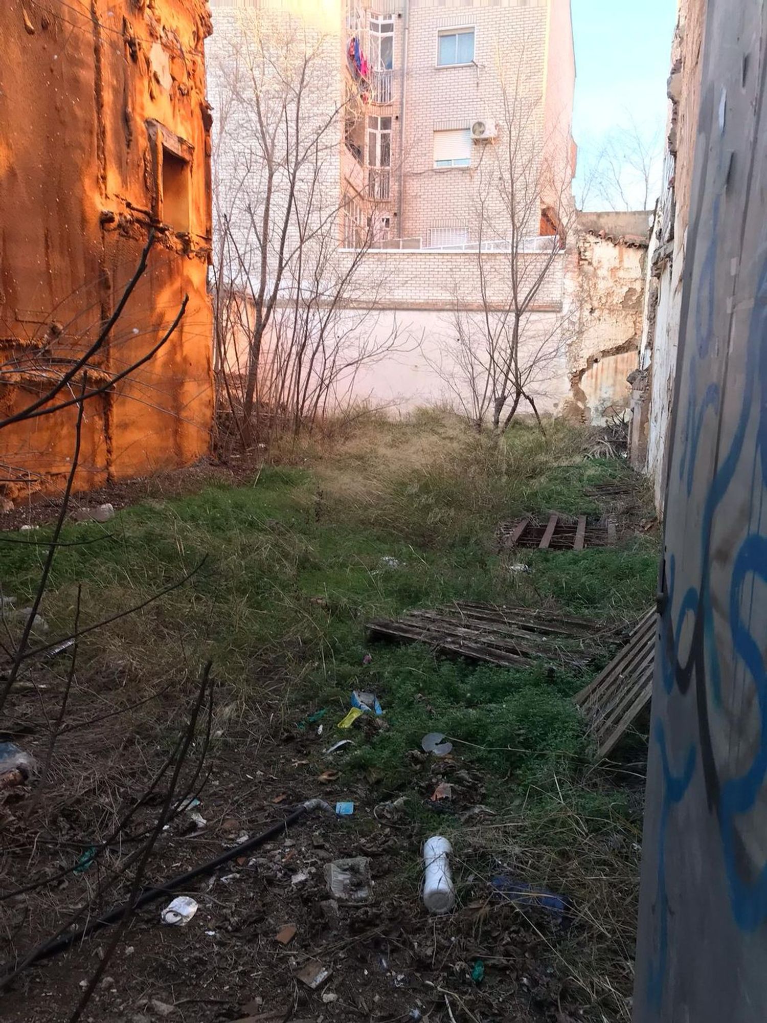 Terreno / Urbano (solar) En Venta Calle Carlos Morales, Tomelloso