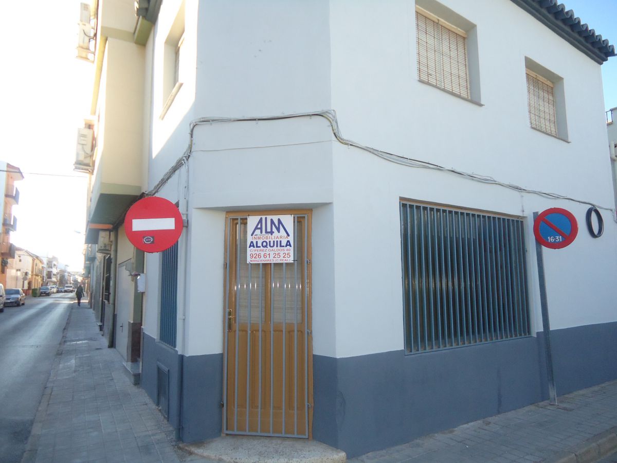Venta Local Comercial Colegio Altagracia, Manzanares