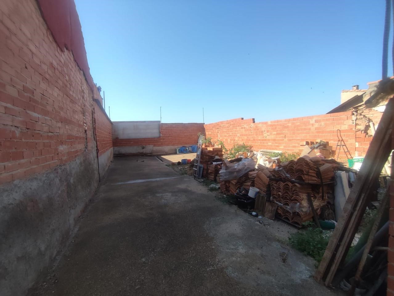 SOLAR URBANO CERCANO AL CENTRO