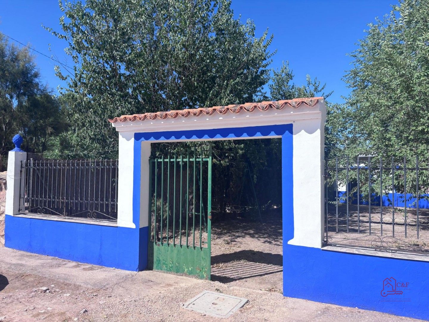 Casa en venta en Villafranca De Los Caballeros, de 71 m2 con 3 dormitorios, baño y terreno por 75.000 €, Ref. 0308 en Villafranca de los Caballeros