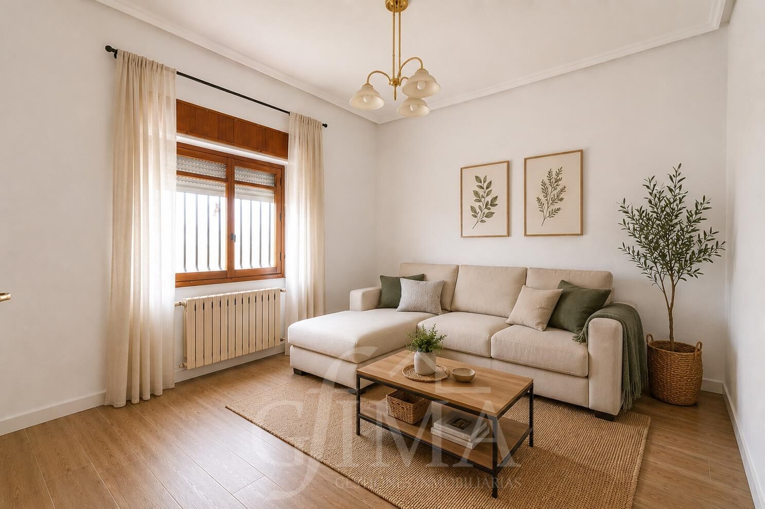 Casa de planta baja con 4 dormitorios, patio y gran terraza junto a calle Don Víctor Peñasco