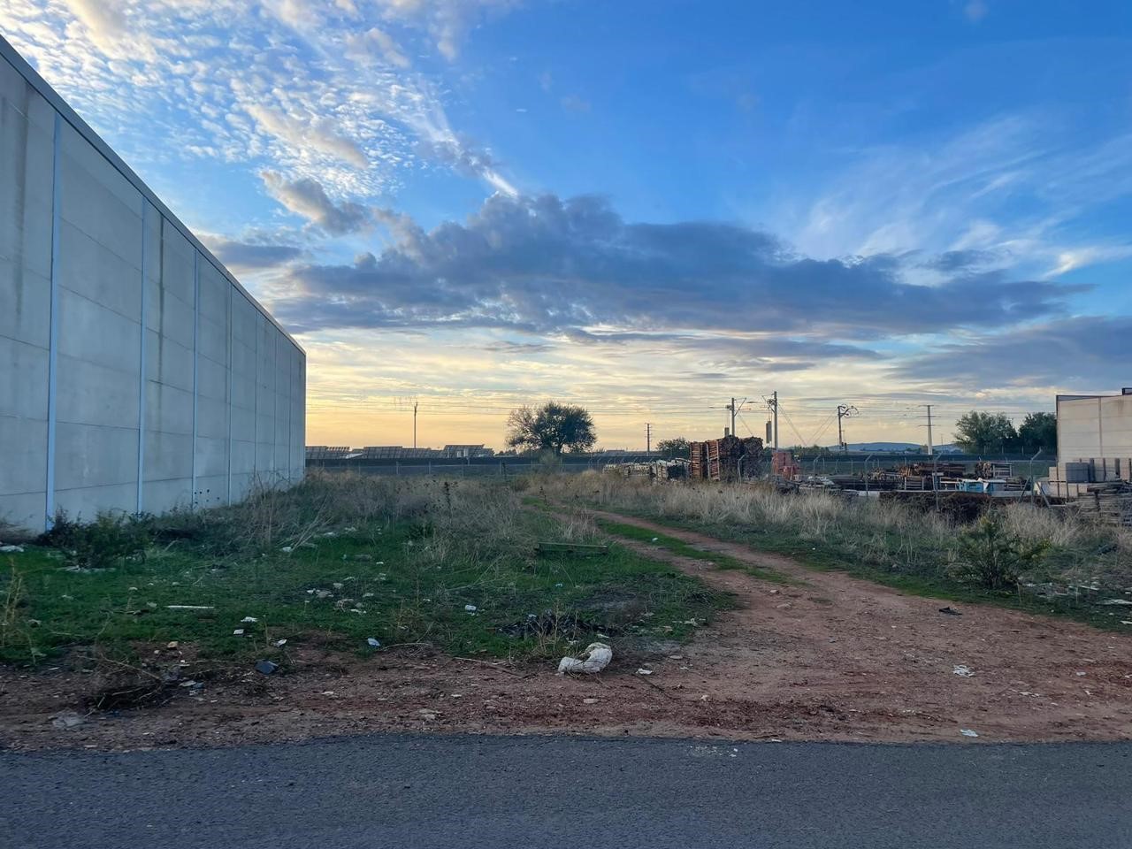 VENTA DE TERRENO EN EL POLÍGONO EL CABEZUELO II