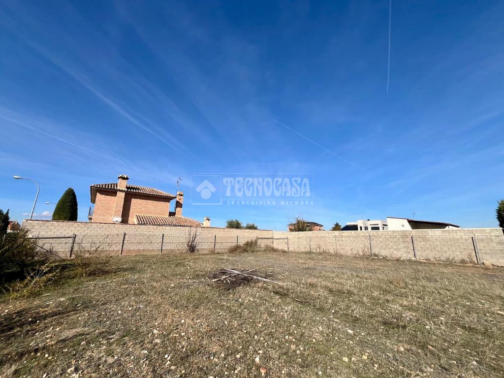 Terrenos en venta en Valdepeñas - Valdepeñas, 80.000 €, 565 m2, ref. 638889