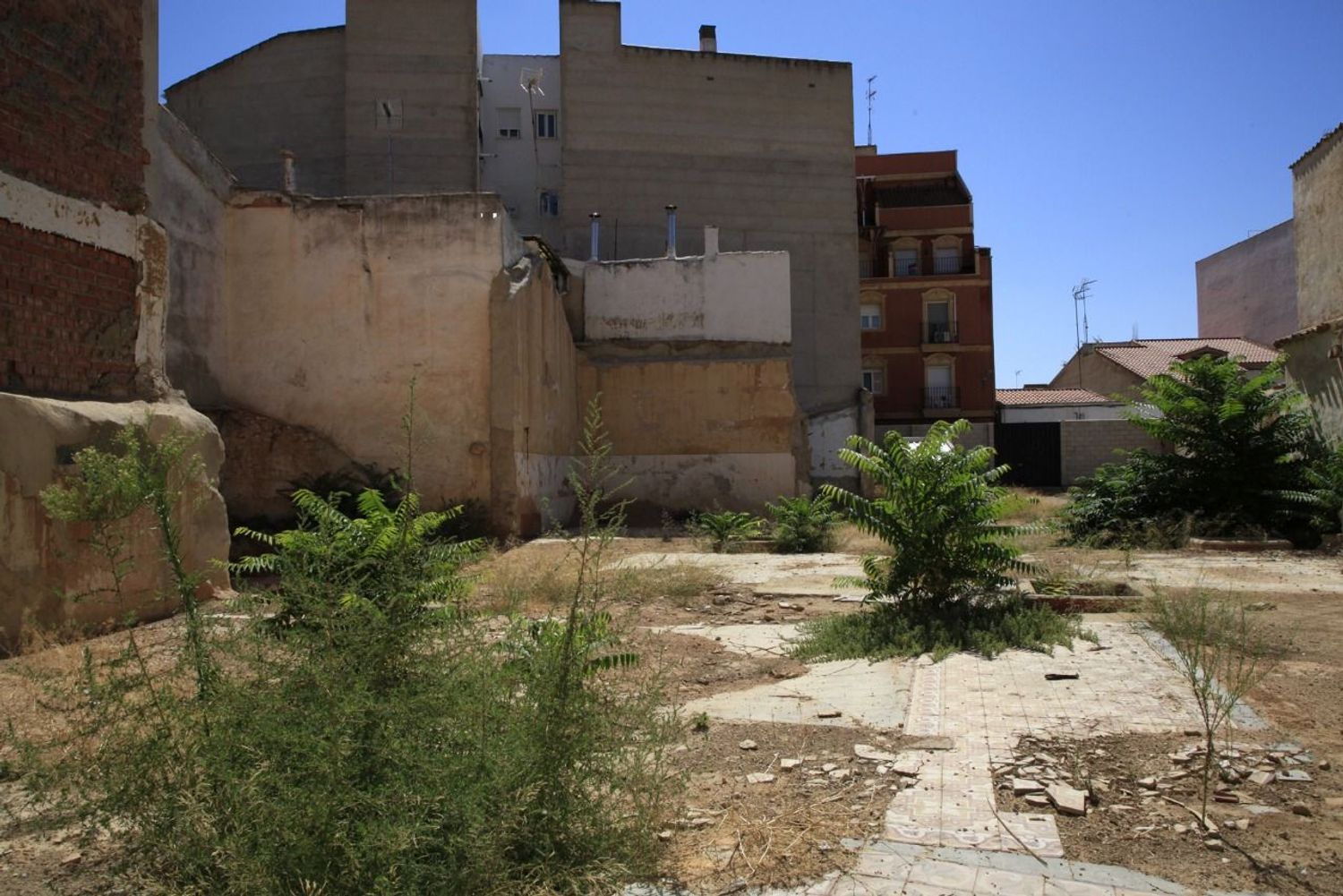 Terreno / Urbano (solar) En Venta Calle del Pintor Francisco Carretero, Tomelloso