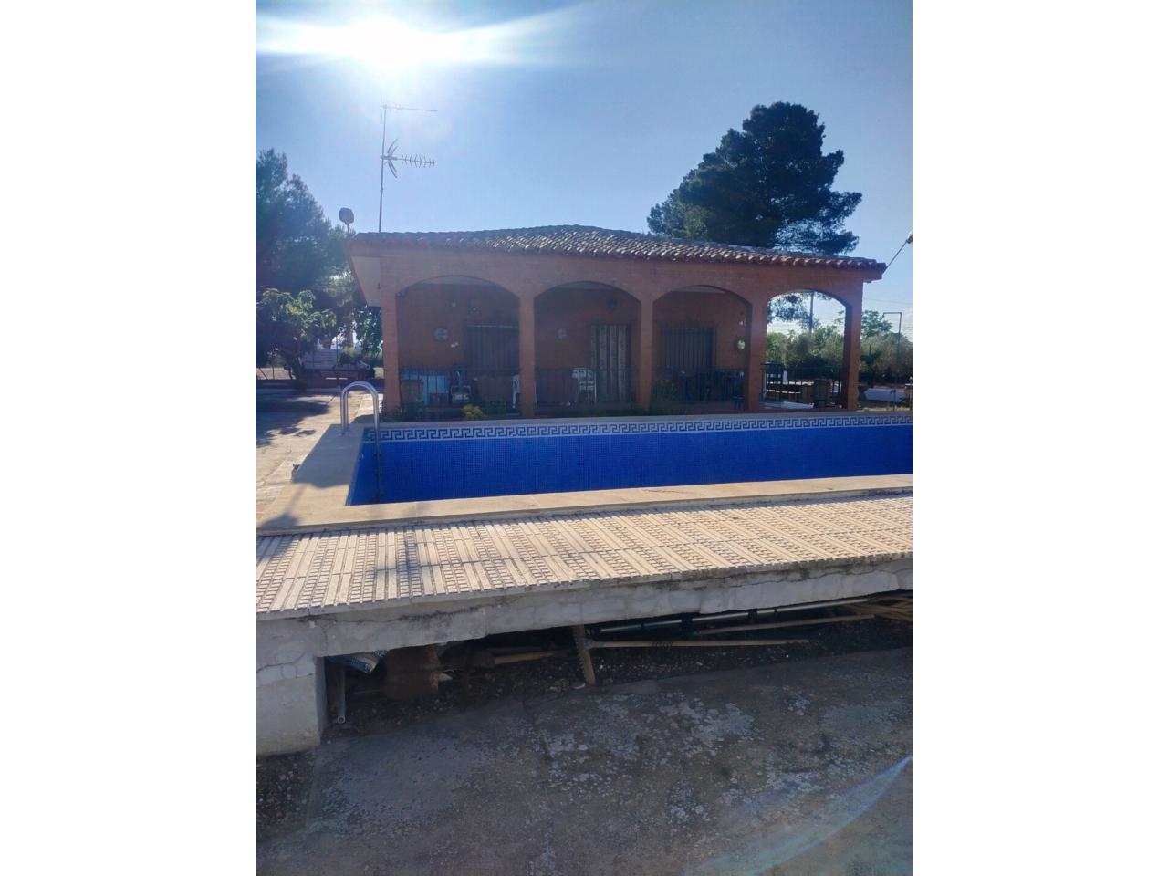 Chalet rústico en venta en Manzanares
