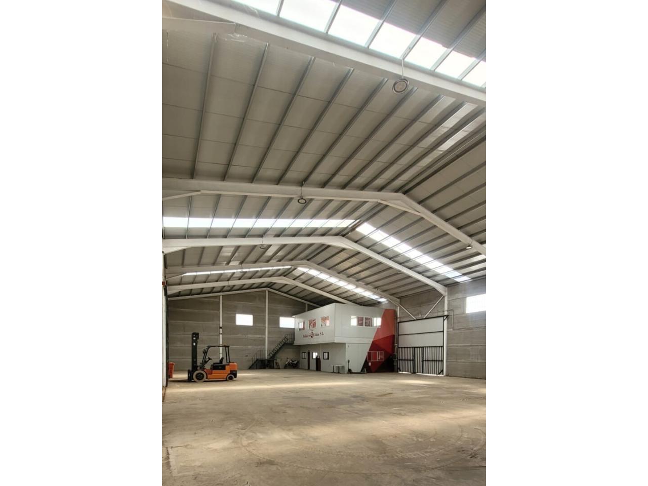 Nave industrial en venta en Santa Cruz de Mudela