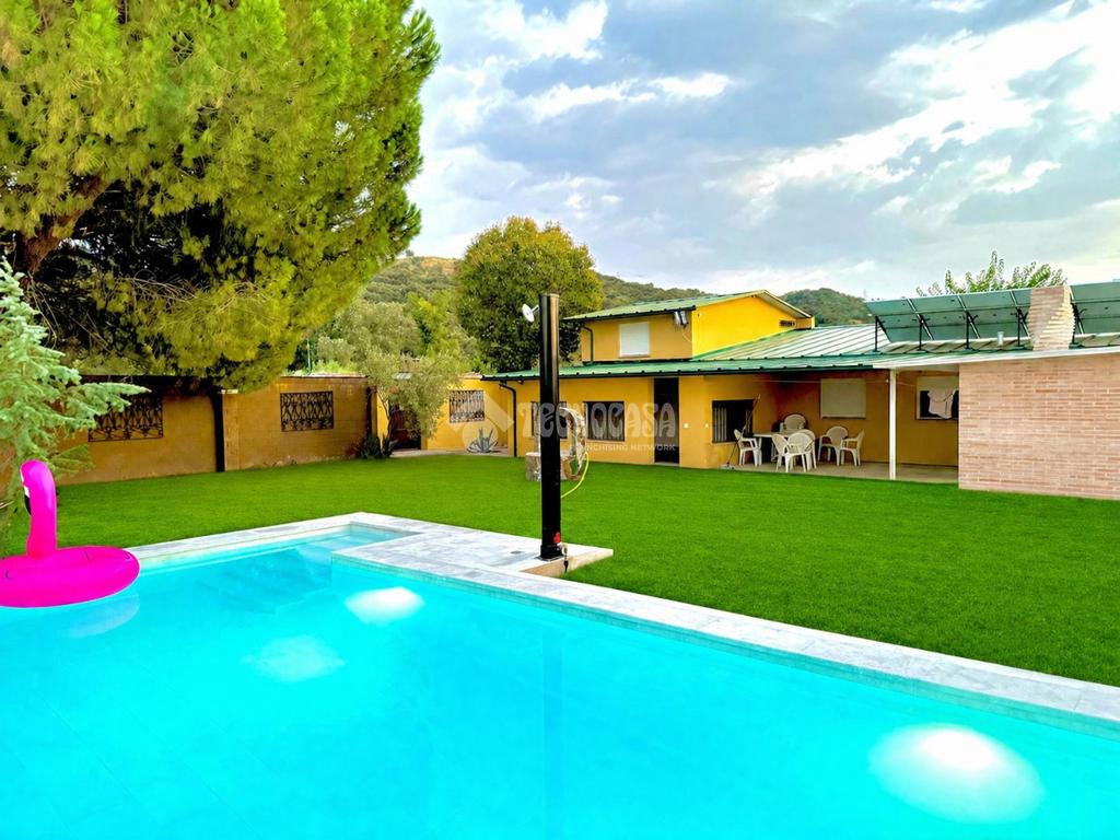 Casa en venta en Talavera De La Reina - Comarca De Talavera, Hospital, 229.900 €, 252 m2, ref. 666586 en Talavera de la Reina