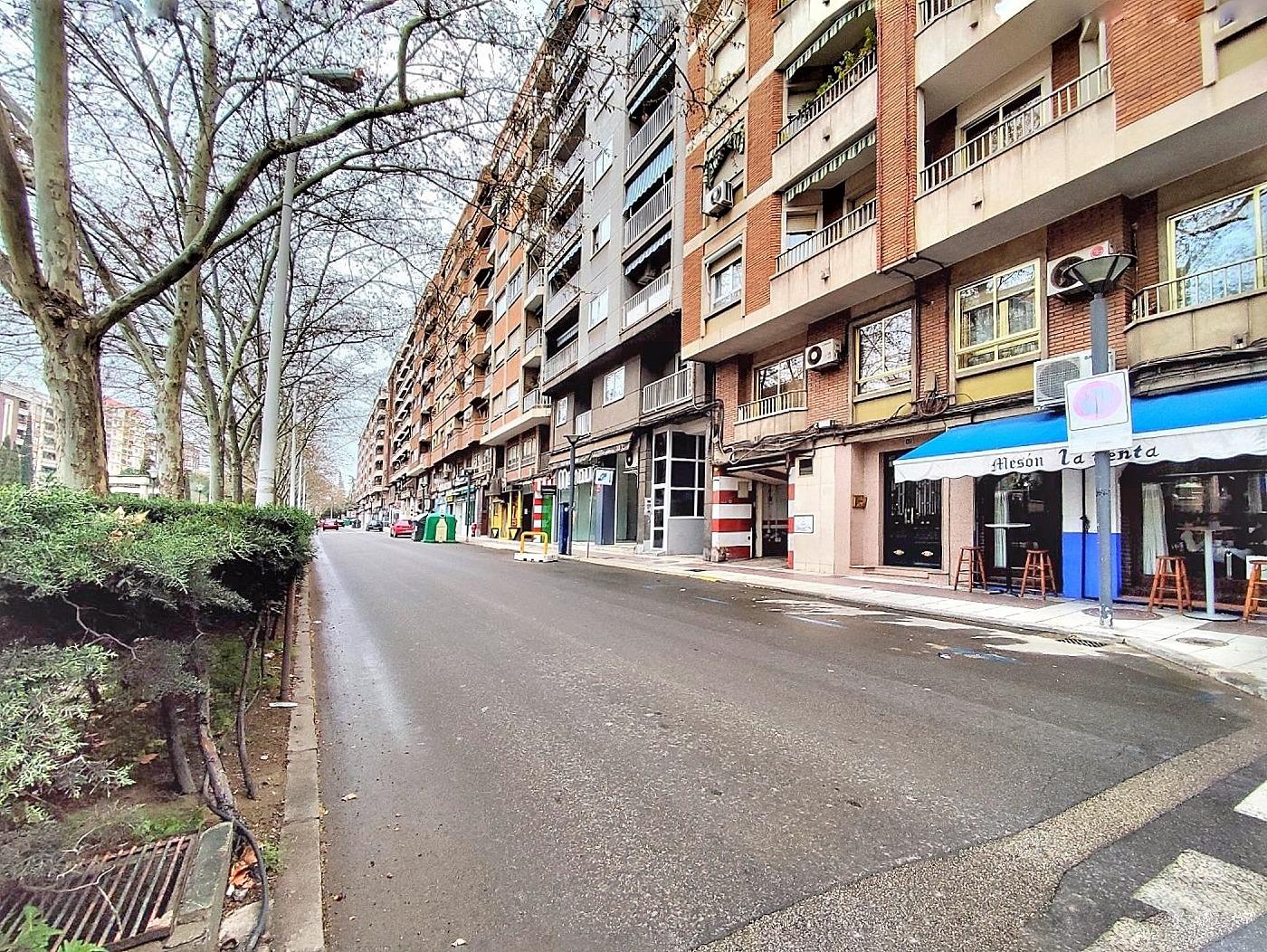 Plaza de Aparcamiento en Paseo San Gregorio