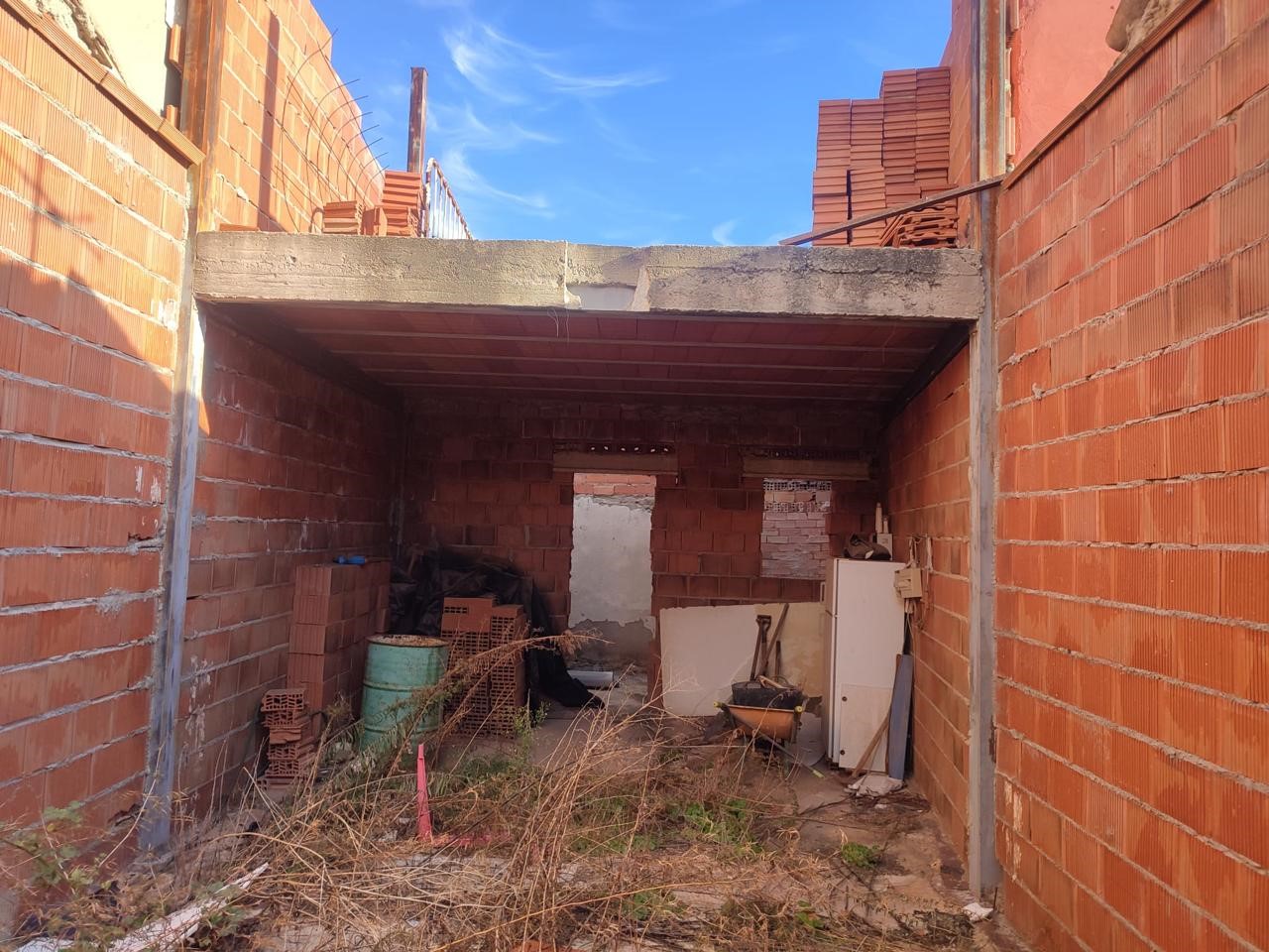 25139 SOLAR EN CONSTRUCCIÓN EN CALLE QUEVEDO