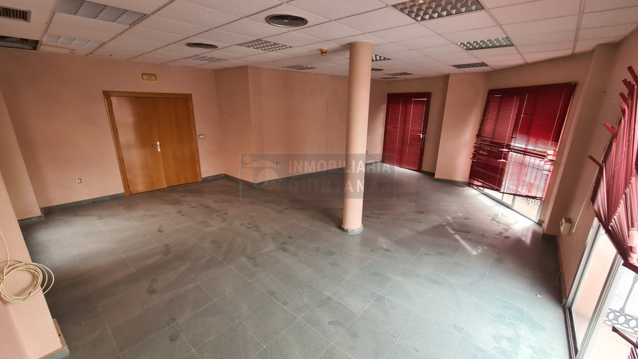 En venta complejo de oficinas zona comercial