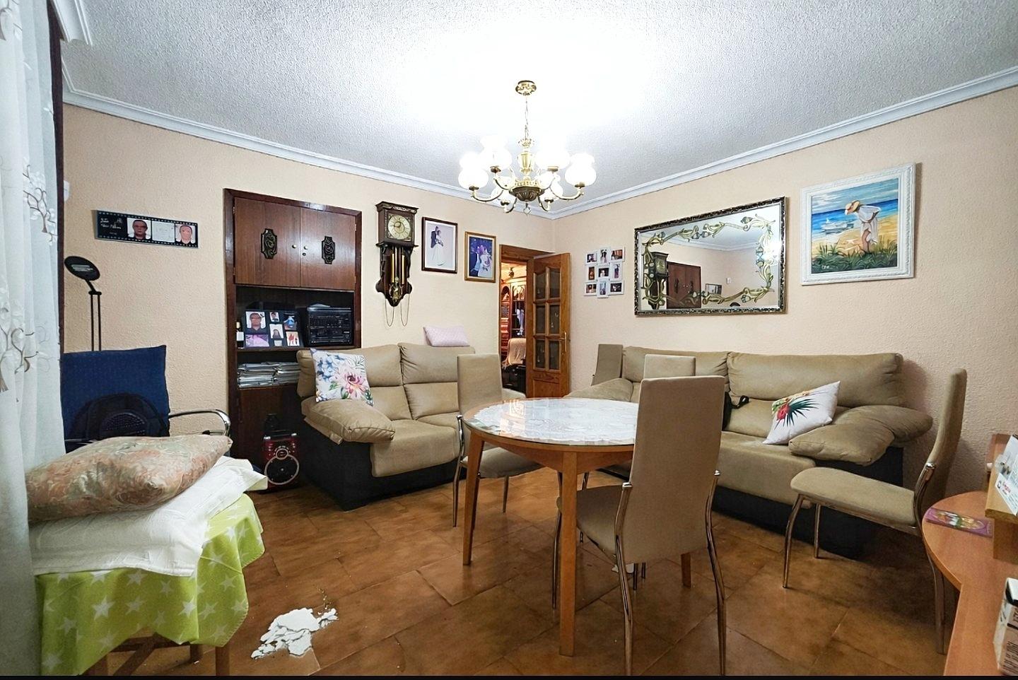 Casa con Cochera en Puertollano