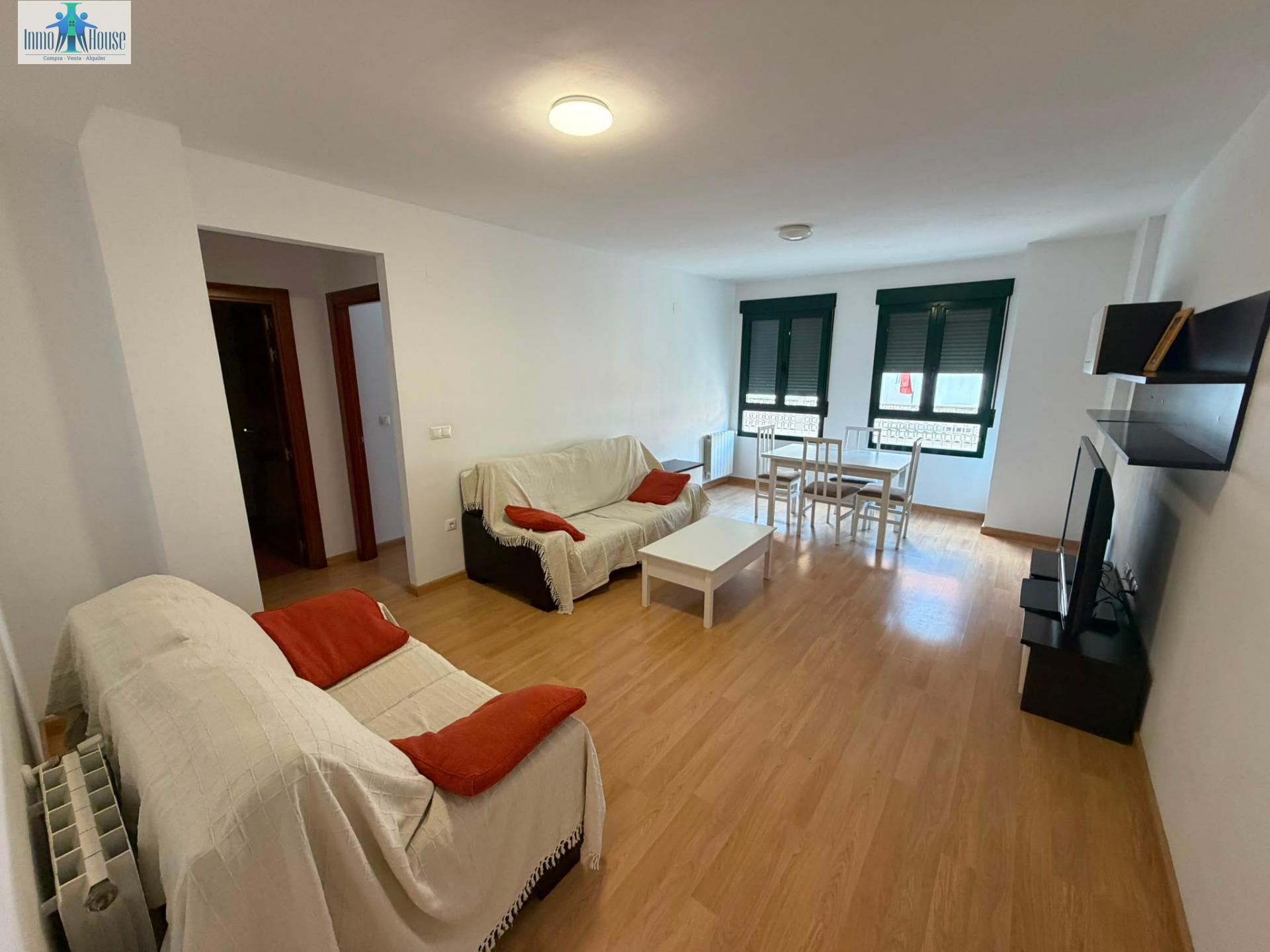 Se vende piso - chinchilla de monte aragon ( seminuevo) en Albacete