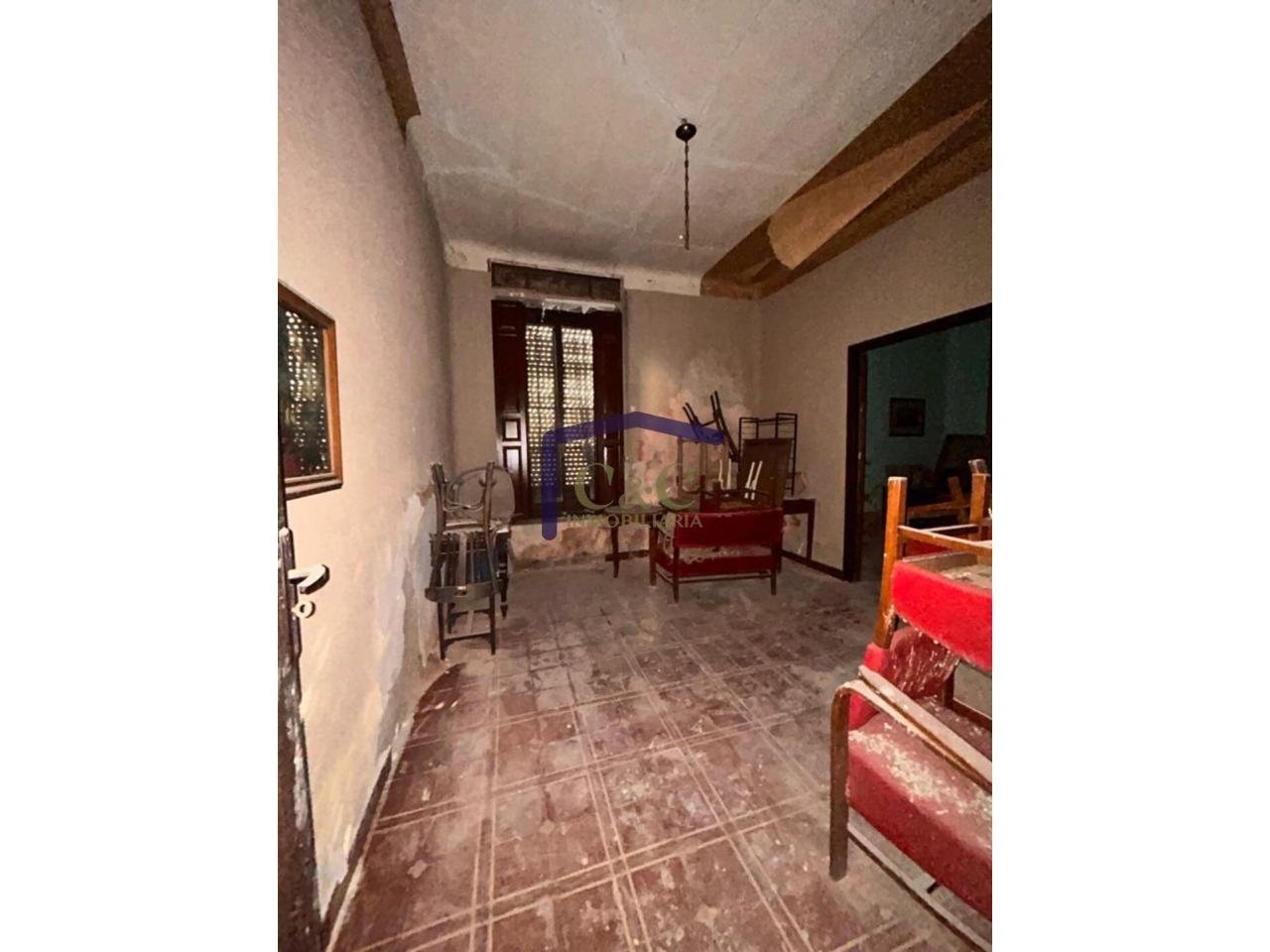 venta de casa en Manzanares, Mercado municipal