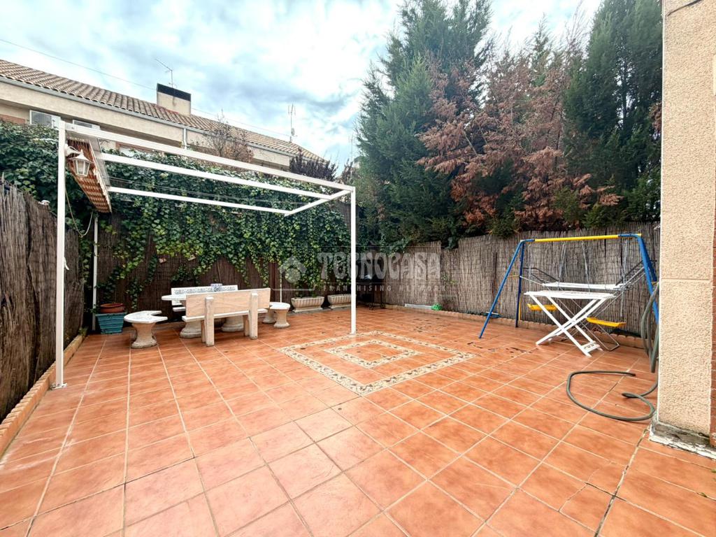 Casa en venta en Seseña - Seseña, 339.000 €, 260 m2, ref. 643930 en Seseña