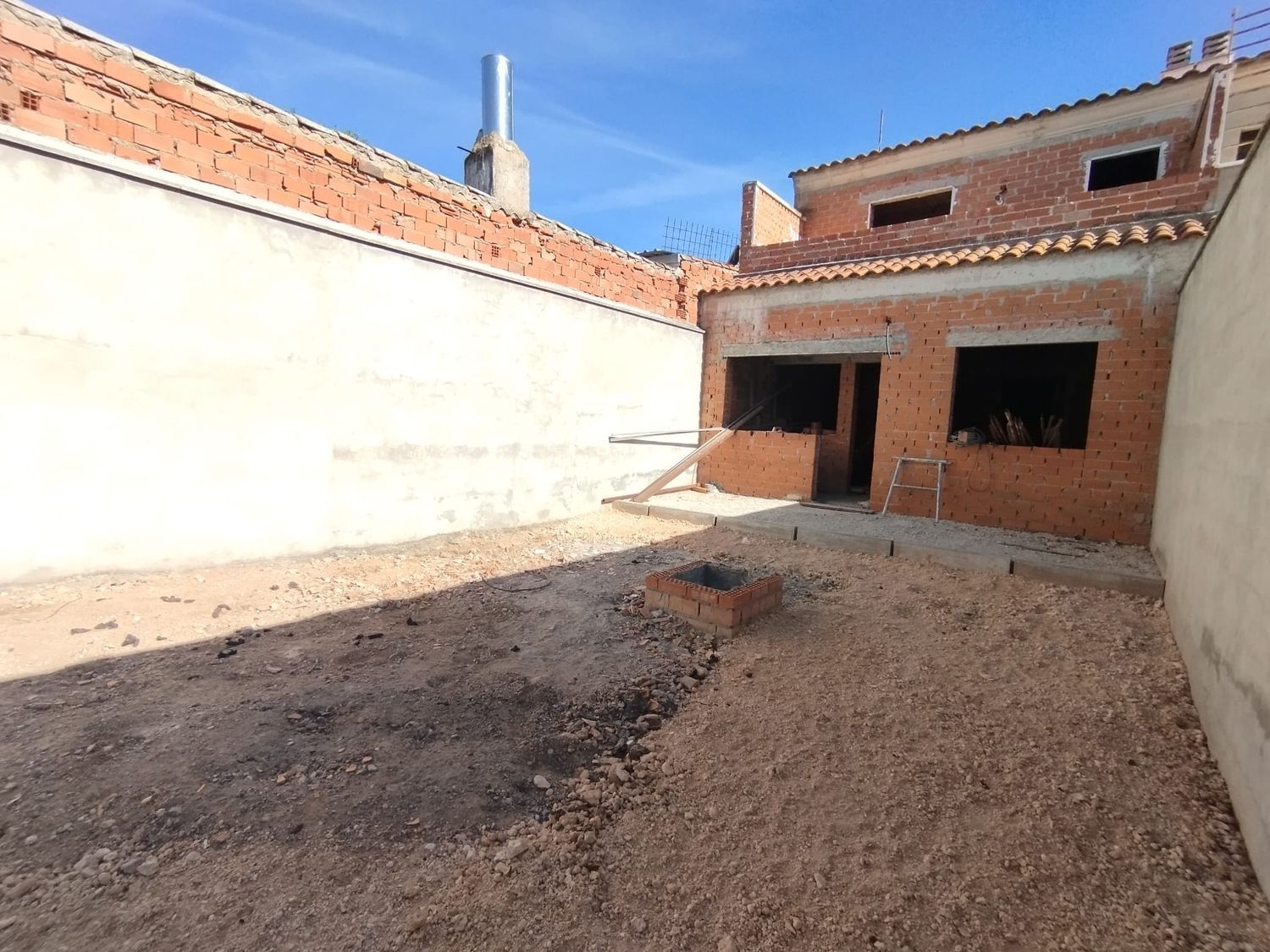 Casa/Chalet adosado En Venta Calle Cirilo Villena, Tomelloso