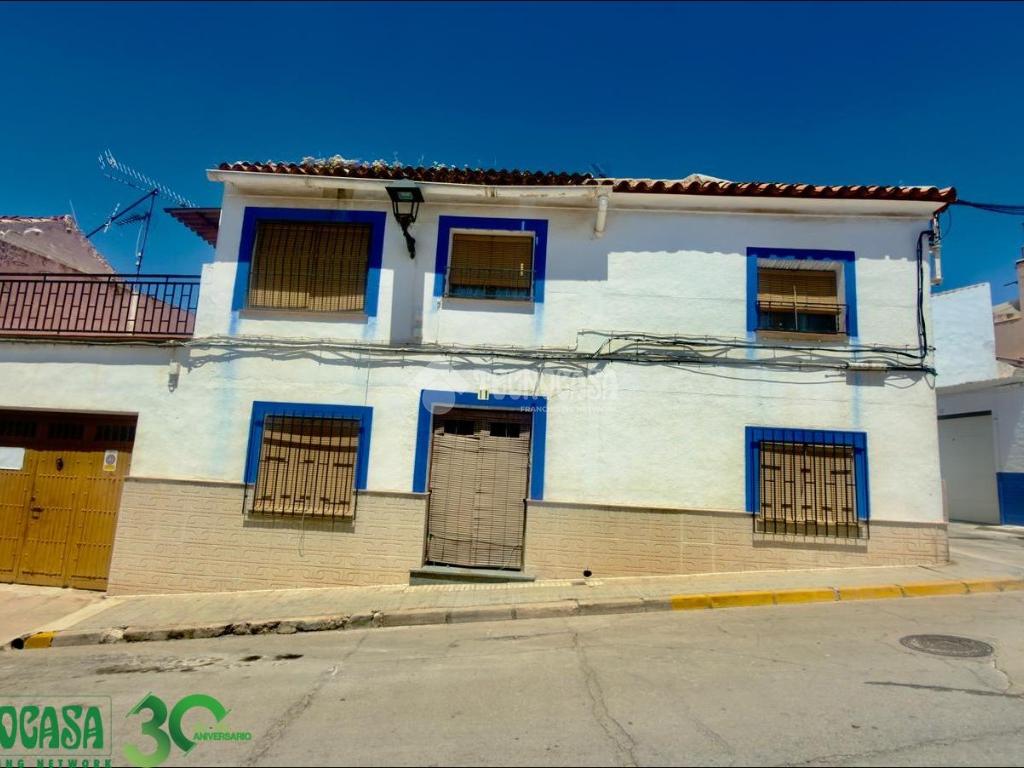 Casa en venta en Campo De Criptana - Campo De Criptana, 57.900 €, 395 m2, ref. 661818