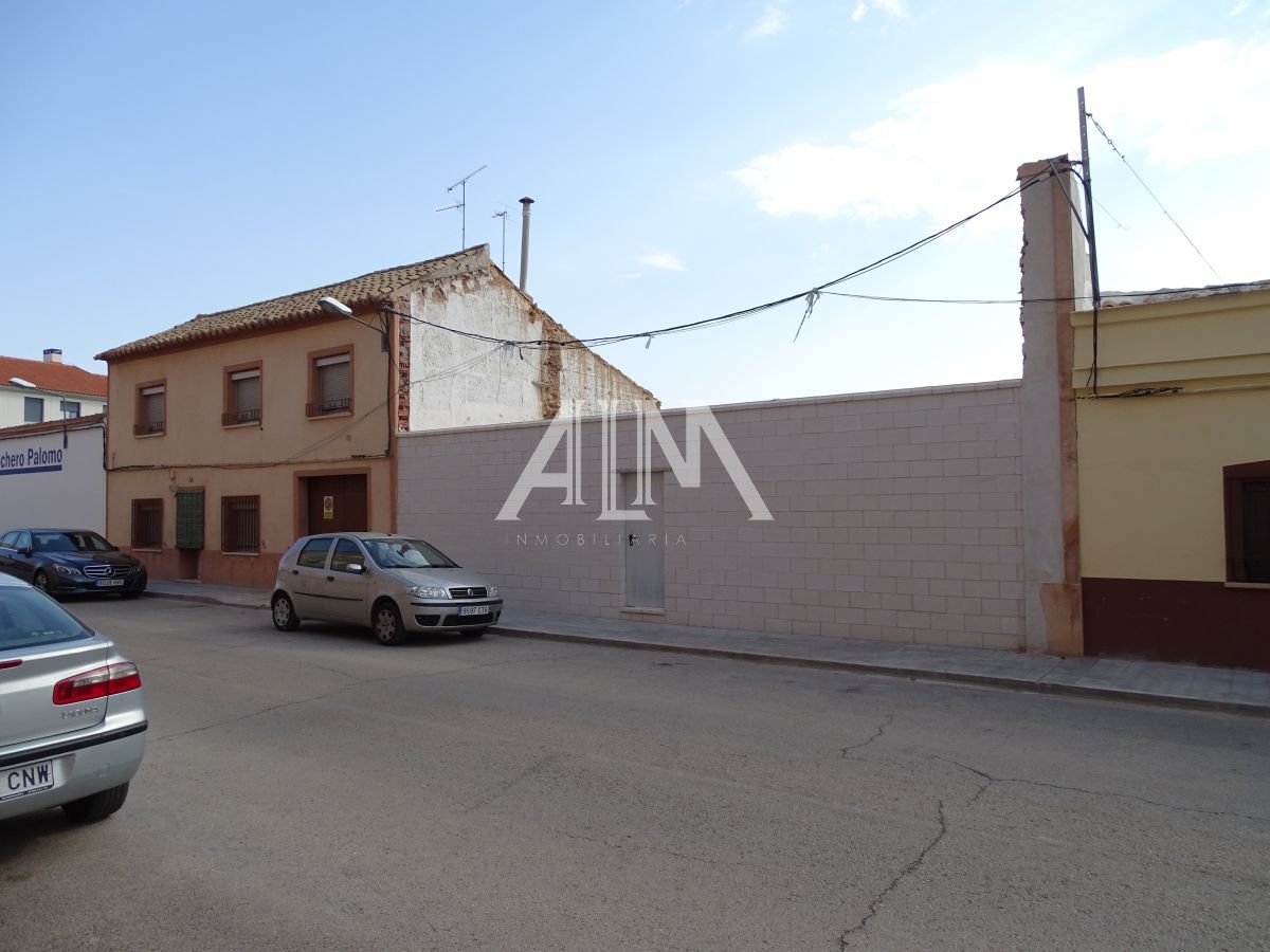 Venta Solar Colegio Altagracia, Manzanares