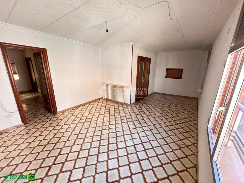 Piso en venta en Manzanares - Manzanares, 29.900 €, 155 m2, ref. 661056
