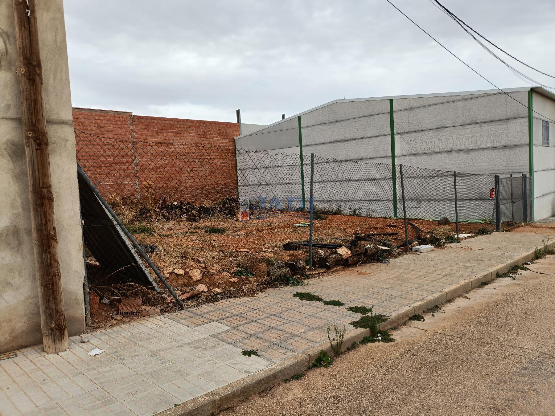 venta de terreno en Alhambra, CENTRO
