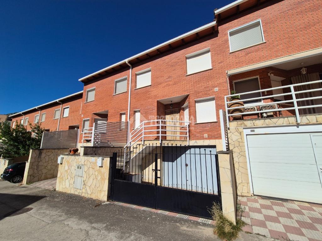 Casa en venta en Jadraque - Jadraque, 169.900 €, 180 m2, ref. 664196 en Jadraque