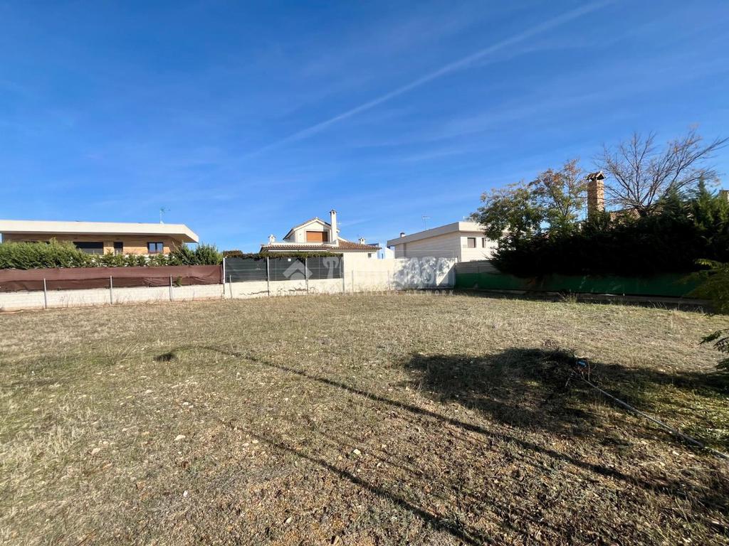 Terrenos en venta en Valdepeñas - Valdepeñas, 75.000 €, 538 m2, ref. 638885