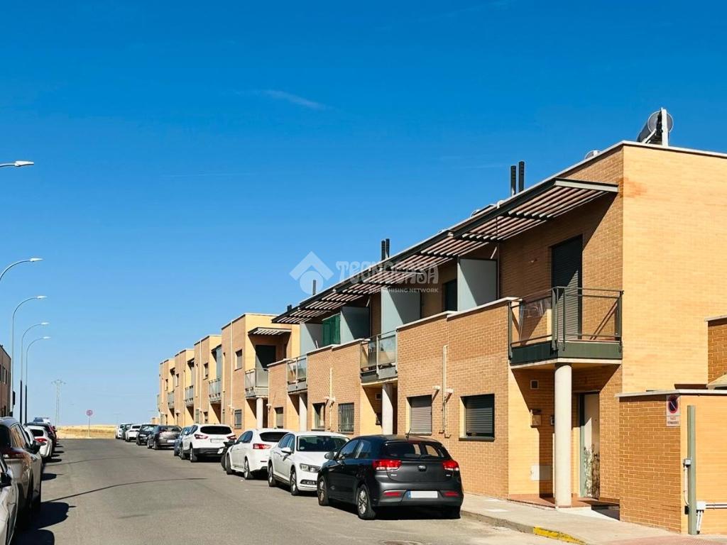 Casa en venta en Bargas - Bargas, 189.900 €, 116 m2, ref. 663497 en Bargas