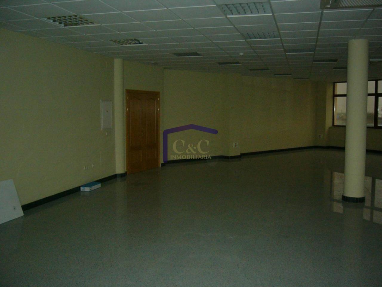venta de local en Manzanares, Polígono industrial