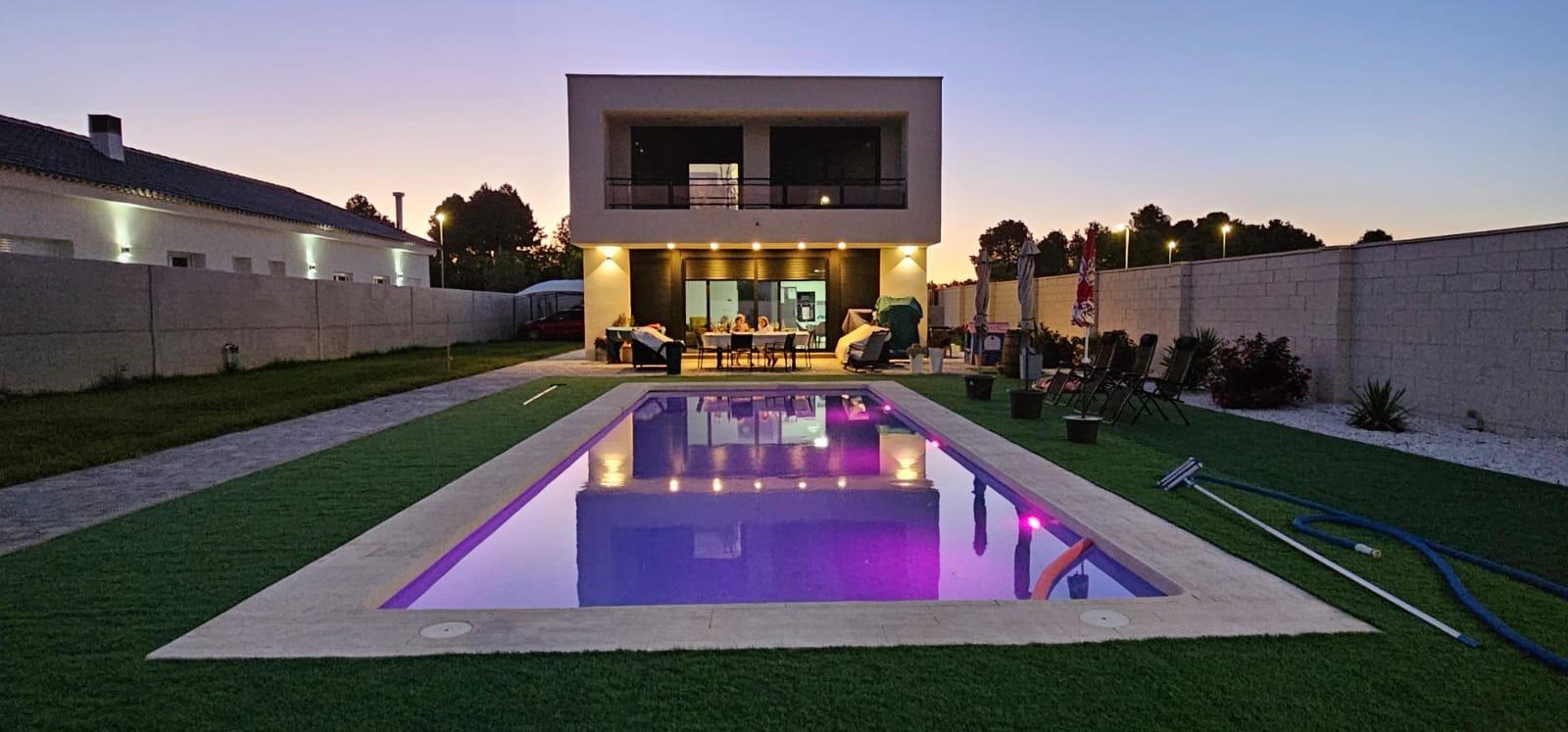 Inmohouse vende chalet de lujo en Urbanizacion los Prados en Albacete