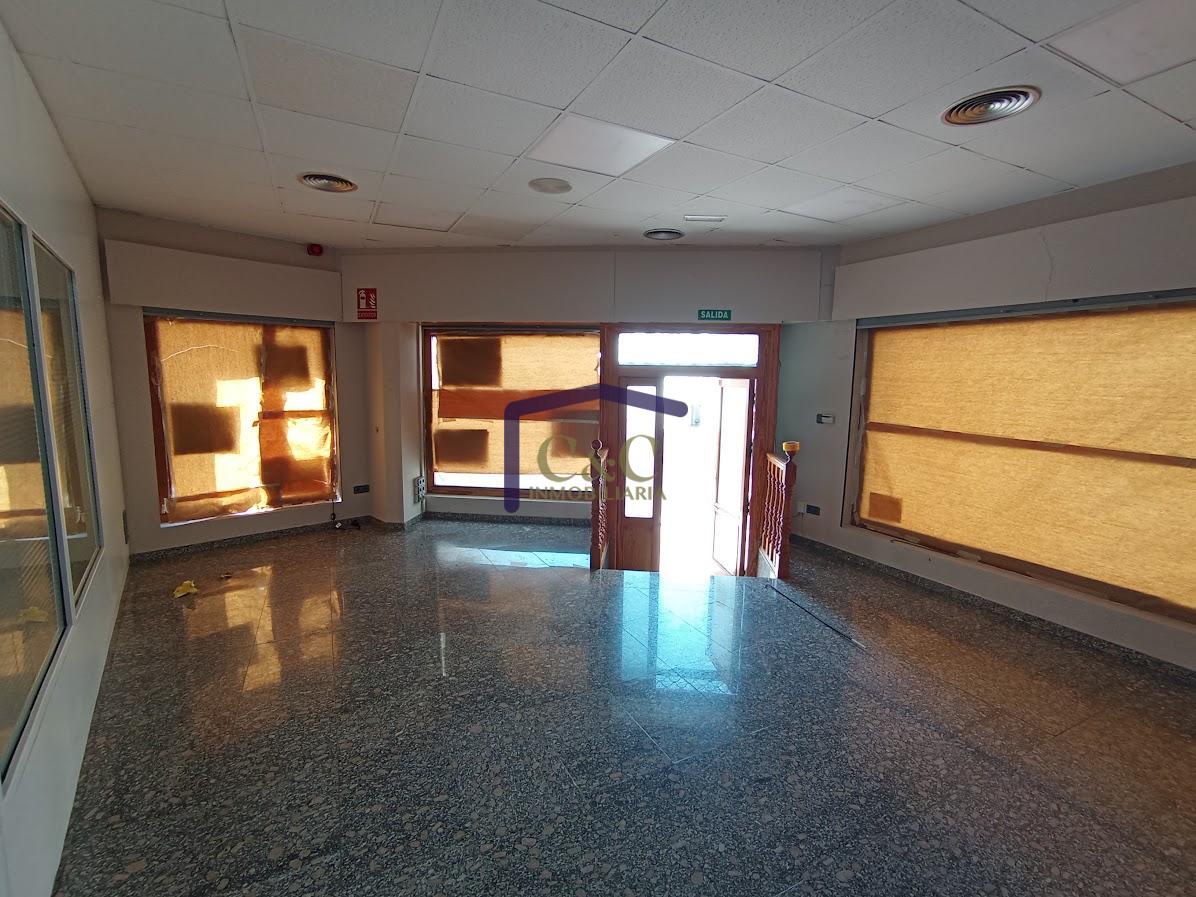 venta de local en Manzanares, Centro