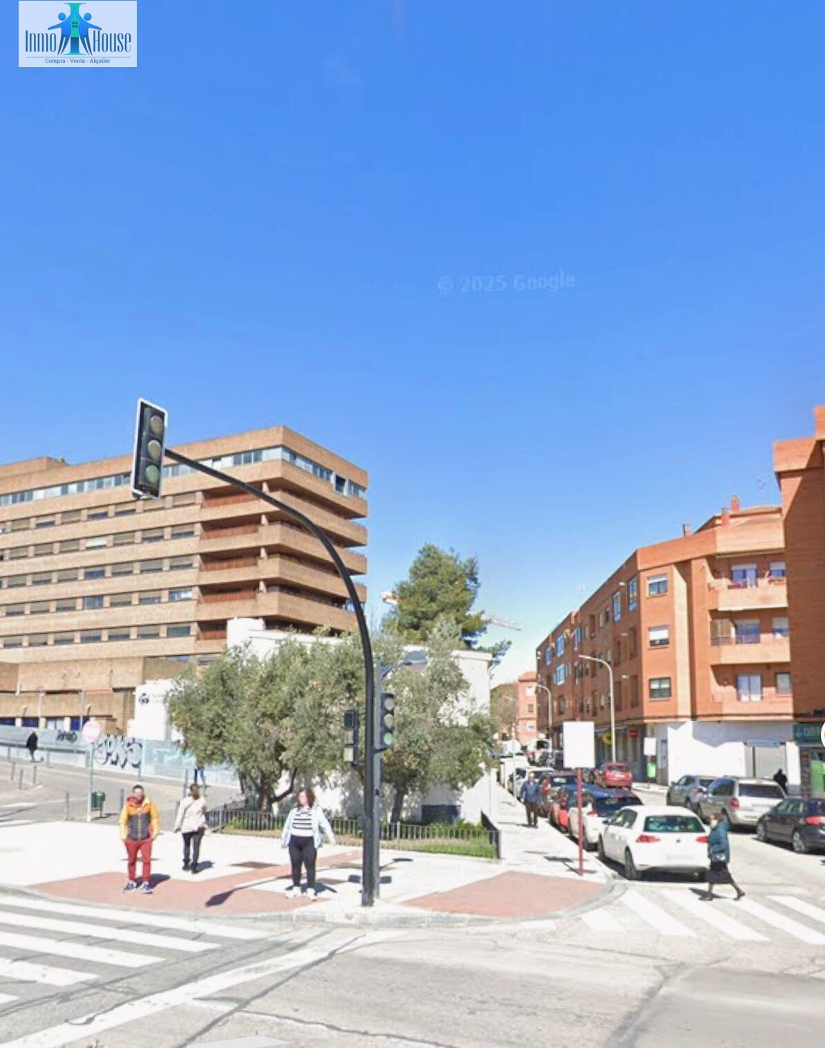 Se vende local zona hospital en Albacete