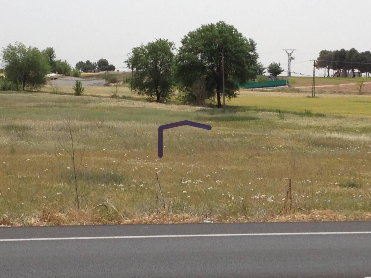 venta de terreno en Manzanares, Paseo del río