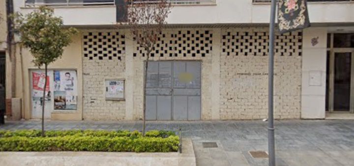 Local en Valdepeñas, Seis de Junio
