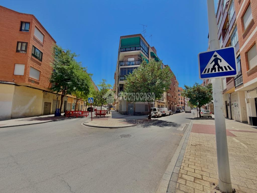 Piso en venta en Albacete - Albacete, 179.900 €, 100 m2, ref. 665923 en Albacete