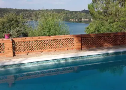Chalet en venta en Ruidera, de 250 m2 con 5 dormitorios, baño y aseo por 360.000 €, Ref. 0183 en Ruidera
