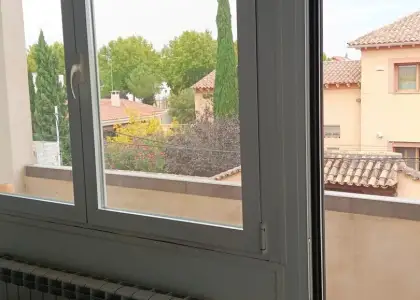 Casa en venta en Alcázar De San Juan, Goya, de 700 m2 con 4 dormitorios, 4 baños, plaza de garaje, trastero, balcón y terraza por 280.000 €, Ref. 0344 en Alcázar de San Juan