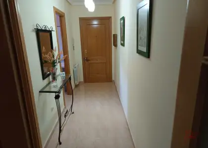 Piso en venta en Herencia, de 100 m2 con 2 dormitorios, baño y plaza de garaje por 115.000 €, Ref. 0209 en Herencia