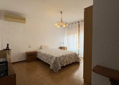 Piso en venta en Alcázar De San Juan, de 140 m2 con 4 dormitorios, 2 baños y terraza por 130.000 €, Ref. 0267 en Alcázar de San Juan